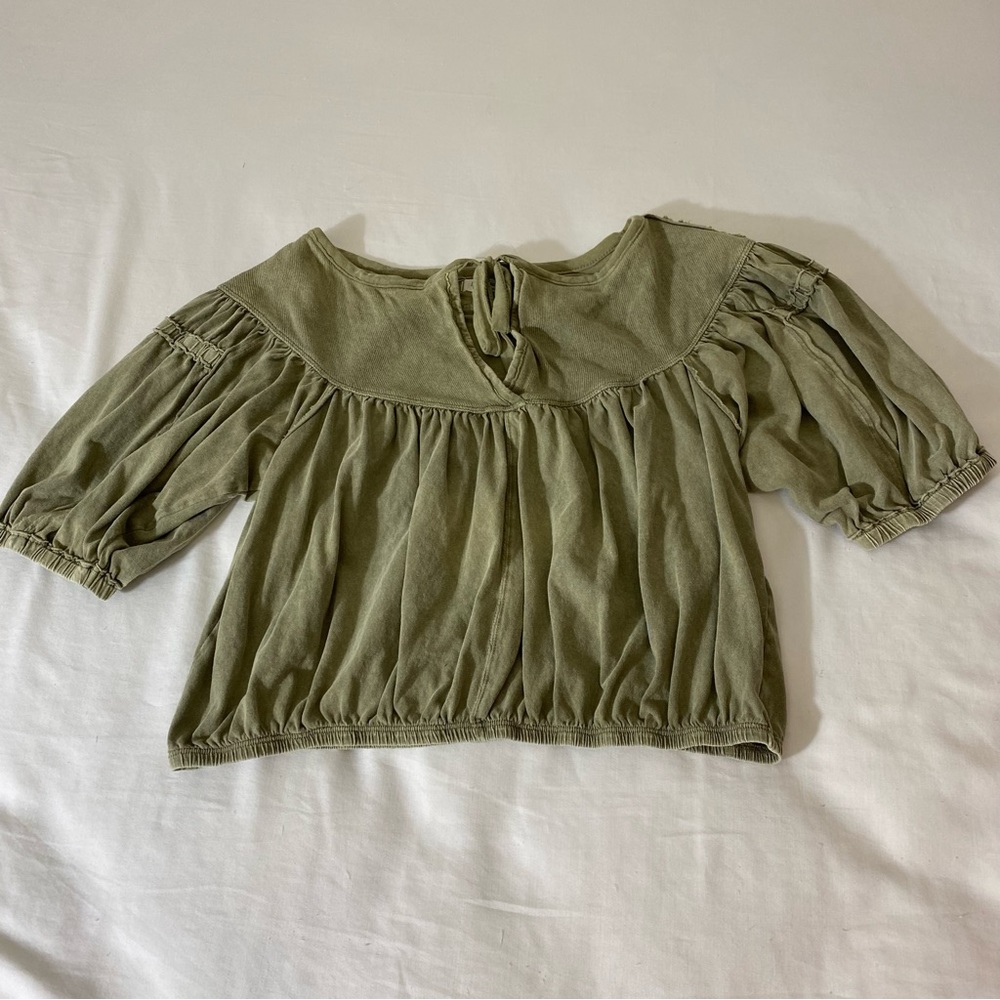 Free People tee shirt size small No Good Alone in Willow  Billowy Slightly Crop